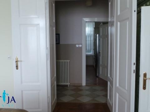 Opatija-gospodska etaža vile na atraktivnoj lokaciji 180 m2