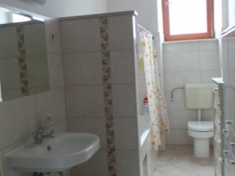 Opatija-gospodska etaža vile na atraktivnoj lokaciji 180 m2