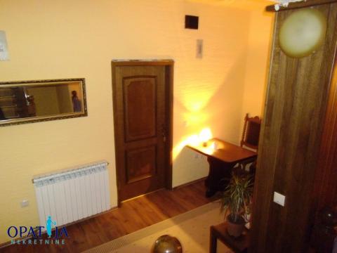 OPATIJA, PRILIKA!!!- apartmanska kuća za investiciju