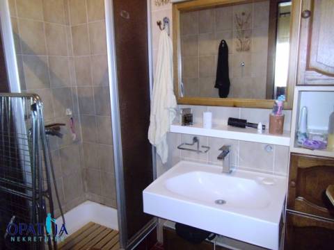 OPATIJA, PRILIKA!!!- apartmanska kuća za investiciju