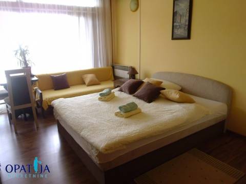 OPATIJA, PRILIKA!!!- apartmanska kuća za investiciju