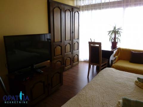 OPATIJA, PRILIKA!!!- apartmanska kuća za investiciju
