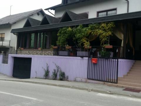 Zagreb: stambeno - poslovna zgrada