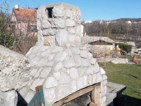 Matulji-kompletno uređena kuća s konobom