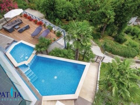 EKSKLUZIVNO!!!OPATIJA - CENTAR , PREKRASNA NOVA VILLA , 150 M OD MORA !!!