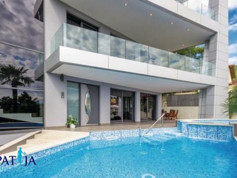 EKSKLUZIVNO!!!OPATIJA - CENTAR , PREKRASNA NOVA VILLA , 150 M OD MORA !!!