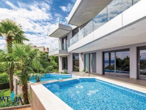 EKSKLUZIVNO!!!OPATIJA - CENTAR , PREKRASNA NOVA VILLA , 150 M OD MORA !!!