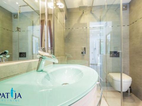 EKSKLUZIVNO!!!OPATIJA - CENTAR , PREKRASNA NOVA VILLA , 150 M OD MORA !!!