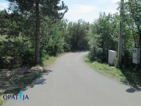 Viškovo-Marčelji prekrasan teren s pogledom na more
