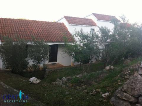 Korčula, Lumbarda kuća sa četiri apartmana