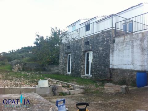 Korčula, Lumbarda kuća sa četiri apartmana