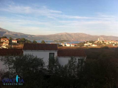 Korčula, Lumbarda kuća sa četiri apartmana