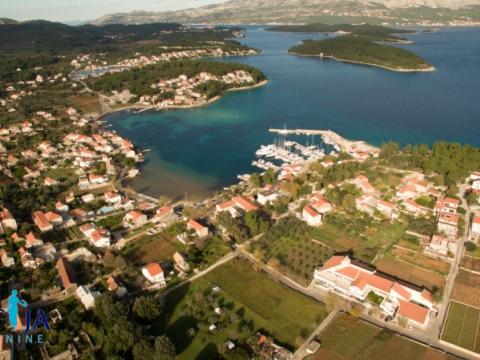 Korčula, Lumbarda kuća sa četiri apartmana