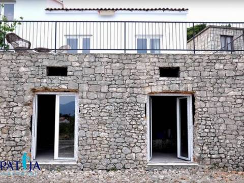 Korčula, Lumbarda kuća sa četiri apartmana