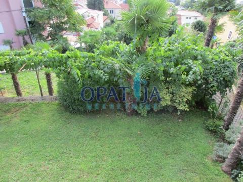 OPATIJA - kuća na okućnici od 1850 m2