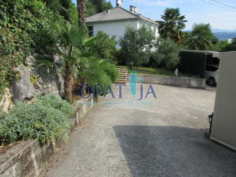OPATIJA - kuća na okućnici od 1850 m2