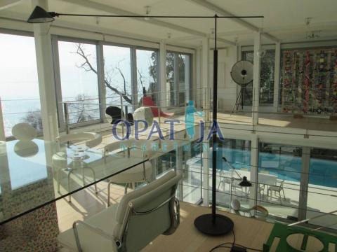 Rijeka, moderna vila I. red do mora, lift, bazen, parking
