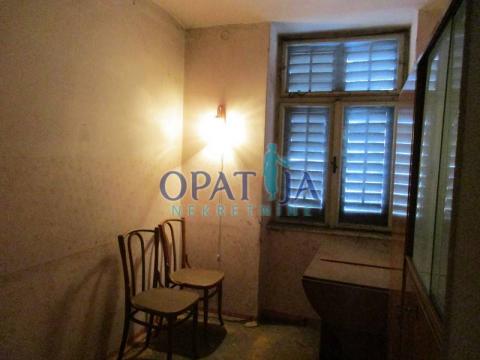 Opatija, strogi centar, prvi kat