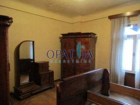 Opatija, strogi centar, prvi kat