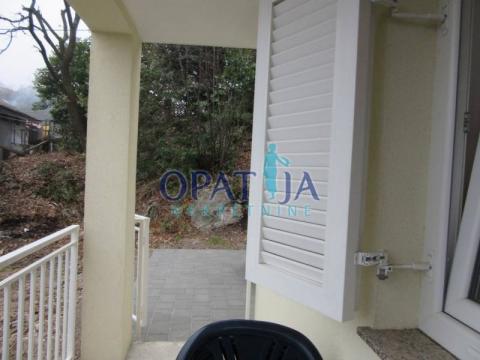 Opatija, kuća sa 4 stana