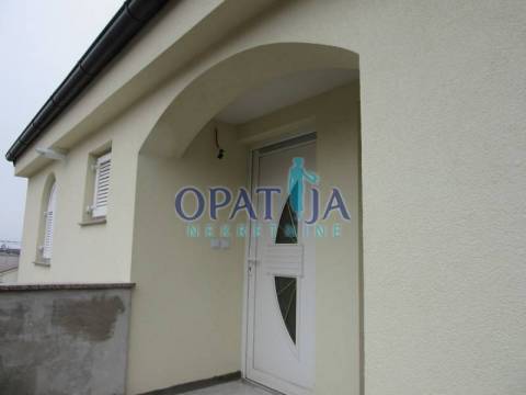 Opatija, kuća sa 4 stana