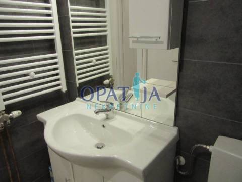 Opatija, kuća sa 4 stana