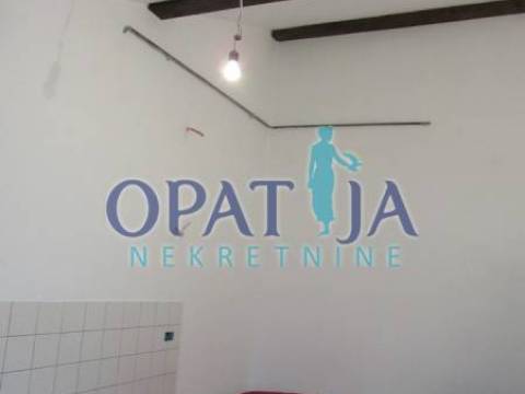 Opatija, kuća sa 4 stana