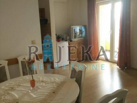 Novi vinodolski kuća sa 4 stana 3 etaže 430m2