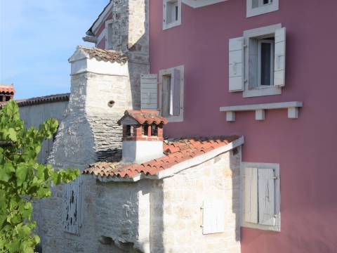 Tinjan, kamena kuća, stara villa