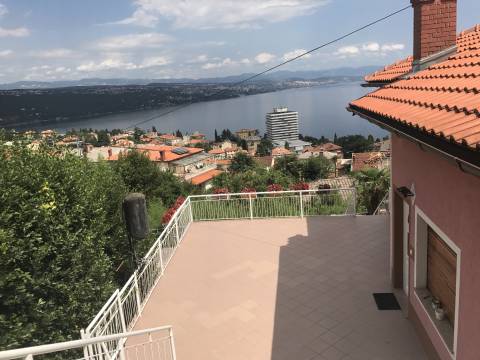Opatija - obiteljska kuća