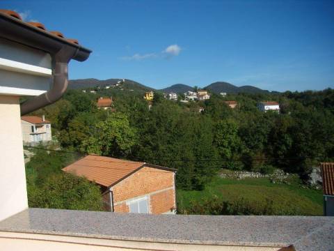 Obiteljska villa s bazenom