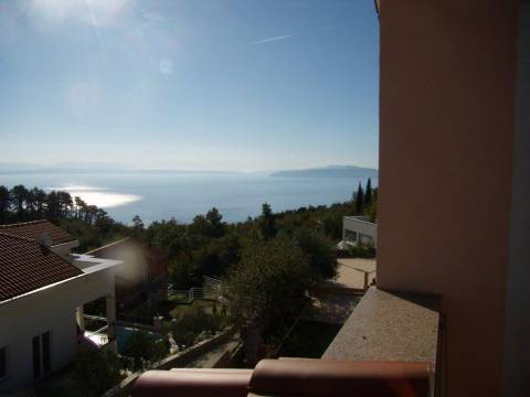 Obiteljska villa s bazenom
