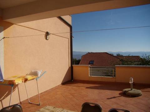 Obiteljska villa s bazenom