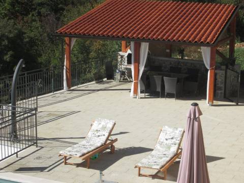 Mošćenička Draga, okolica, nova kuća s bazenom i mini golf igralištem