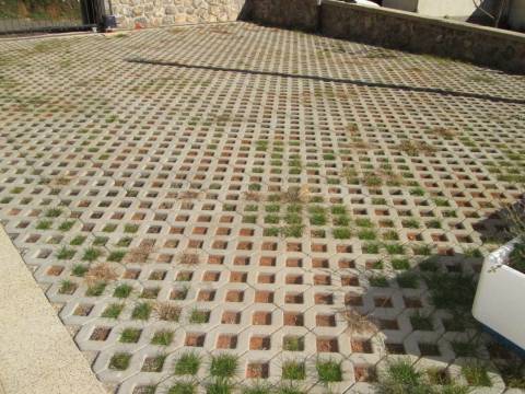 Mošćenička Draga, okolica, nova kuća s bazenom i mini golf igralištem