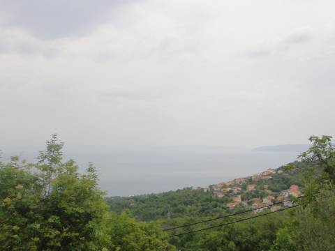Imanje sa starinom te pomoćnim objektom na području Opatijske rivijere