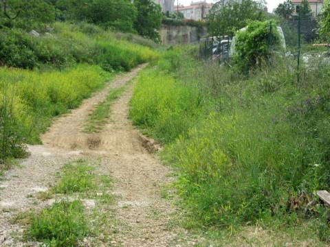 Rijeka okolica -Kastav teren za zgradu sa cca 20 stanova +pp