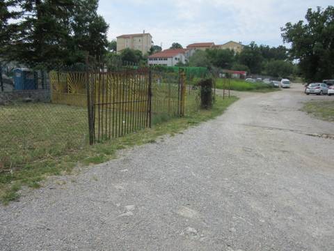 Rijeka okolica -Kastav teren za zgradu sa cca 20 stanova +pp