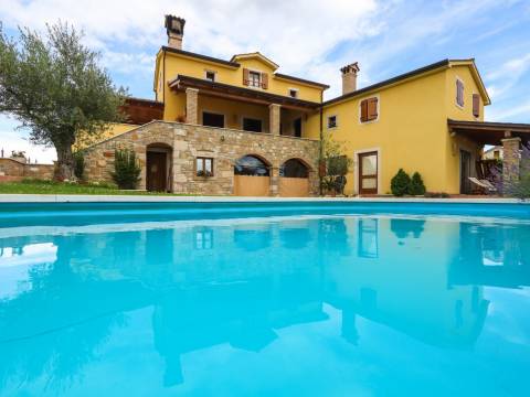 Case Grdoselo, Pazin - Okolica, 400m2