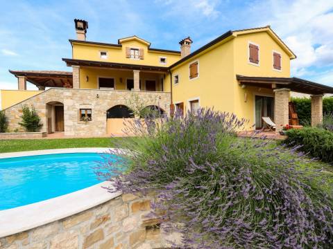 Case Grdoselo, Pazin - Okolica, 400m2