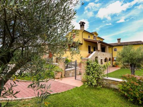 Case Grdoselo, Pazin - Okolica, 400m2