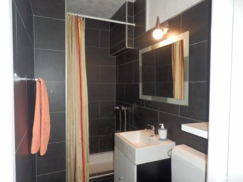 Luksuzna apartmanska kuća s uhodanim poslom. 