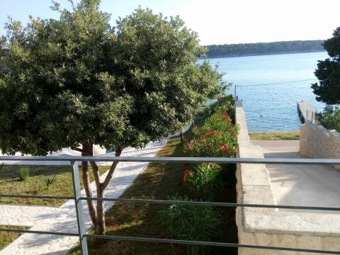 Case Barbat na Rabu, Rab, 3.800m2