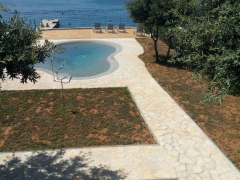 Case Barbat na Rabu, Rab, 3.800m2