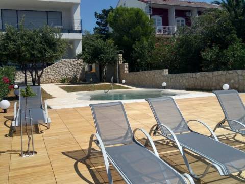 Case Barbat na Rabu, Rab, 3.800m2