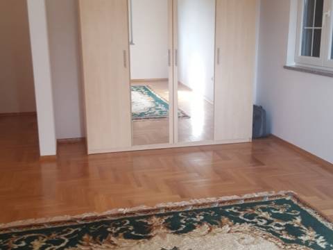 Prekrasna kuća 250m2 Grižane