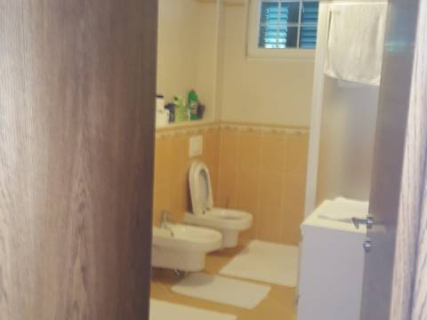 Prekrasna kuća 250m2 Grižane