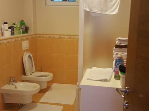 Prekrasna kuća 250m2 Grižane