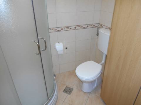 Attività commerciale Školjić, Rijeka, 1m2