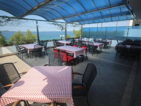 Zadar hotel uz more 27 soba
